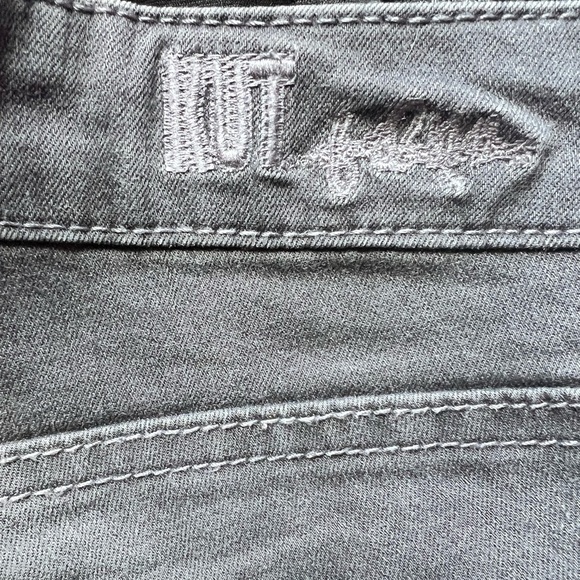 Kut from the Kloth Woman’s skinny jeans - Picture 5 of 9